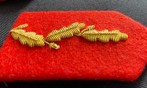 la broderie au fil d’or